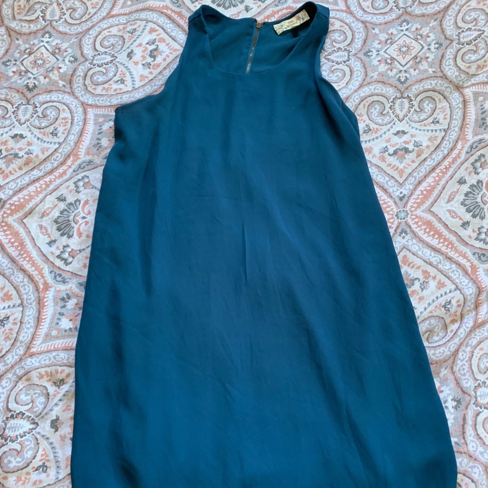 Blue lightweight dress with pockets